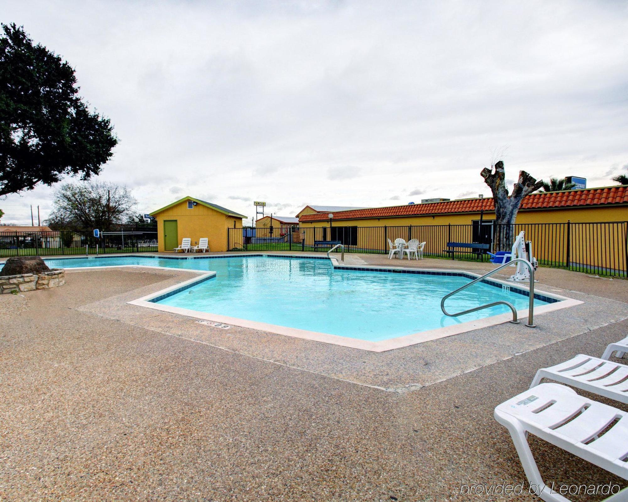 University Inn San Marcos Εξωτερικό φωτογραφία