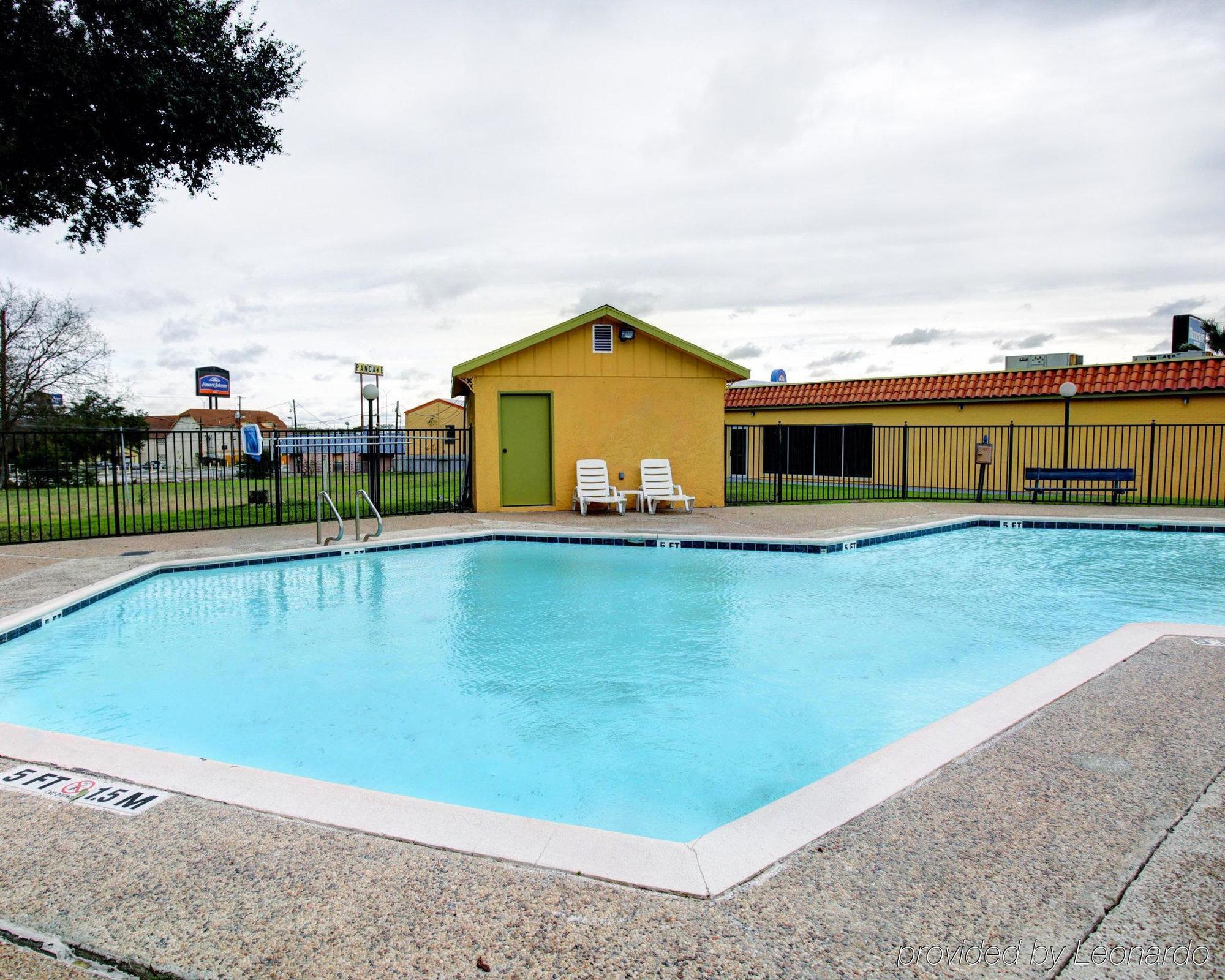 University Inn San Marcos Εξωτερικό φωτογραφία